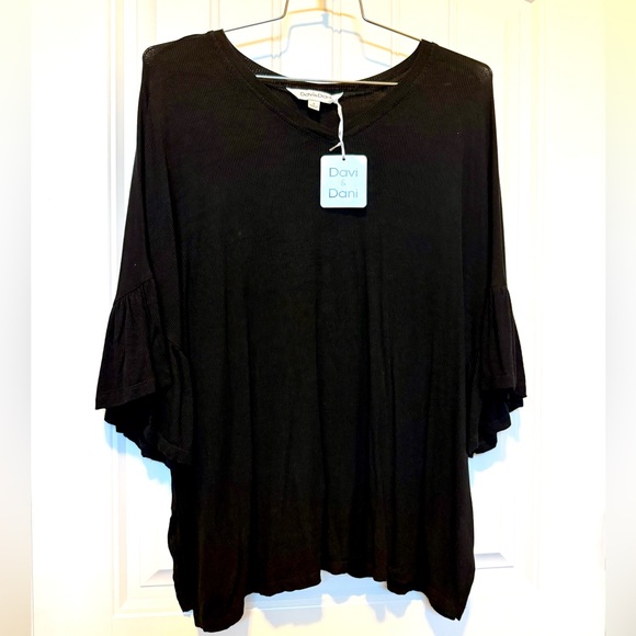 DAVI & DANI Tops - Davi & Dani Black Blouse Oversized Small
